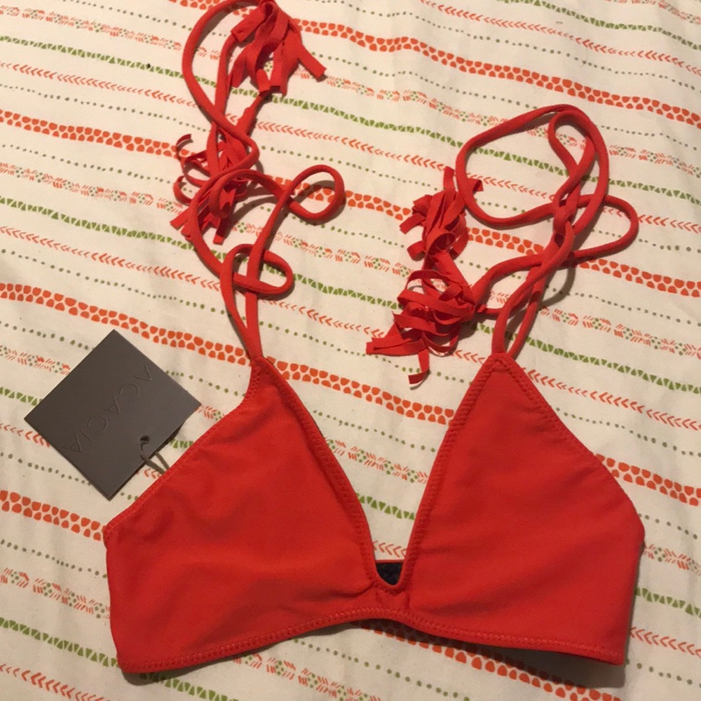 acacia top
